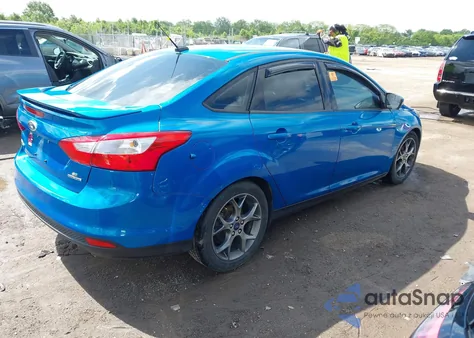 2014 Ford Focus Se z USA, uszkodzony, nr VIN 1FADP3F27EL275173